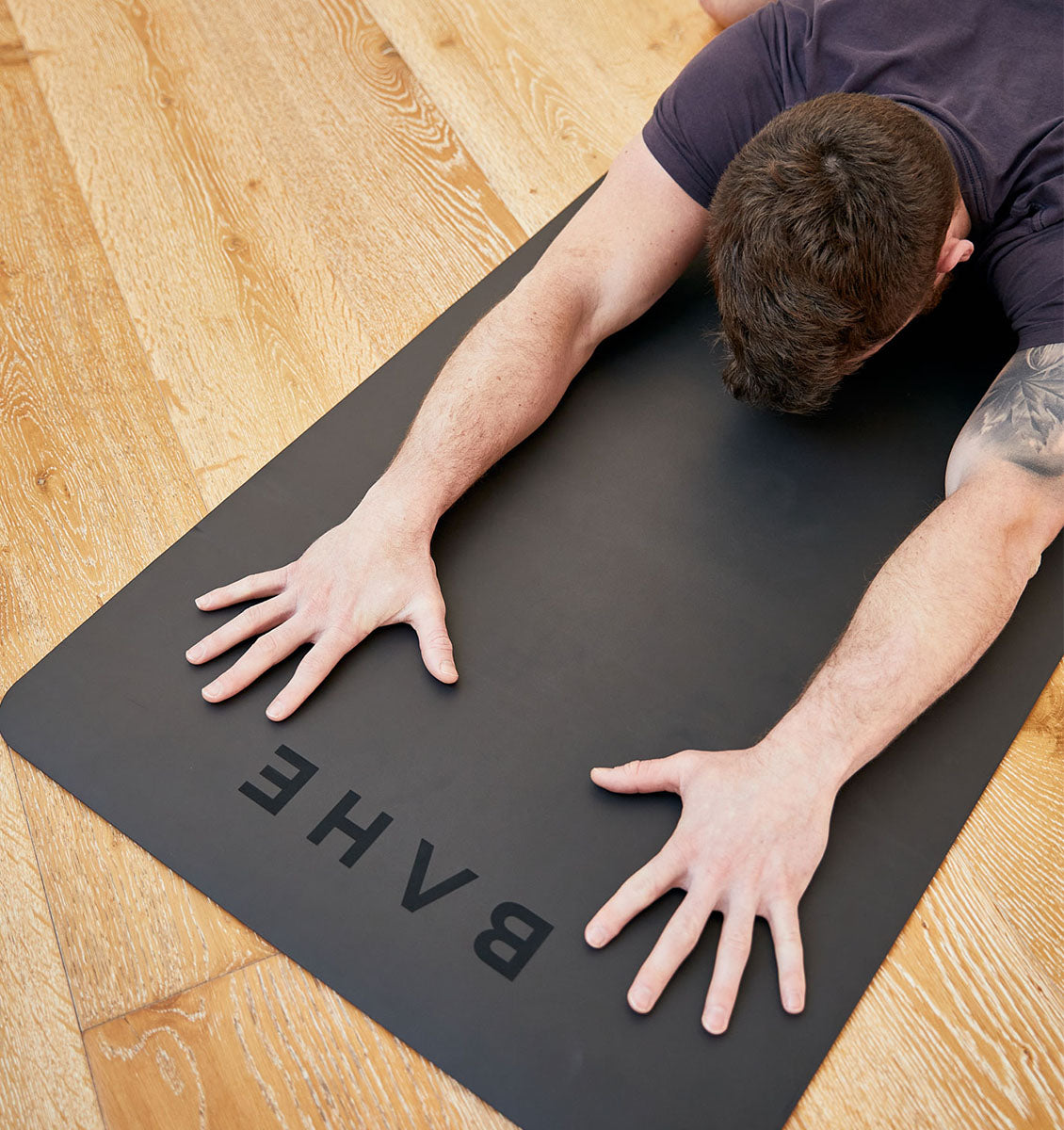 BAHE Power Hold Yoga Mat - 4mm - Anthracite - Lifestyle - 3