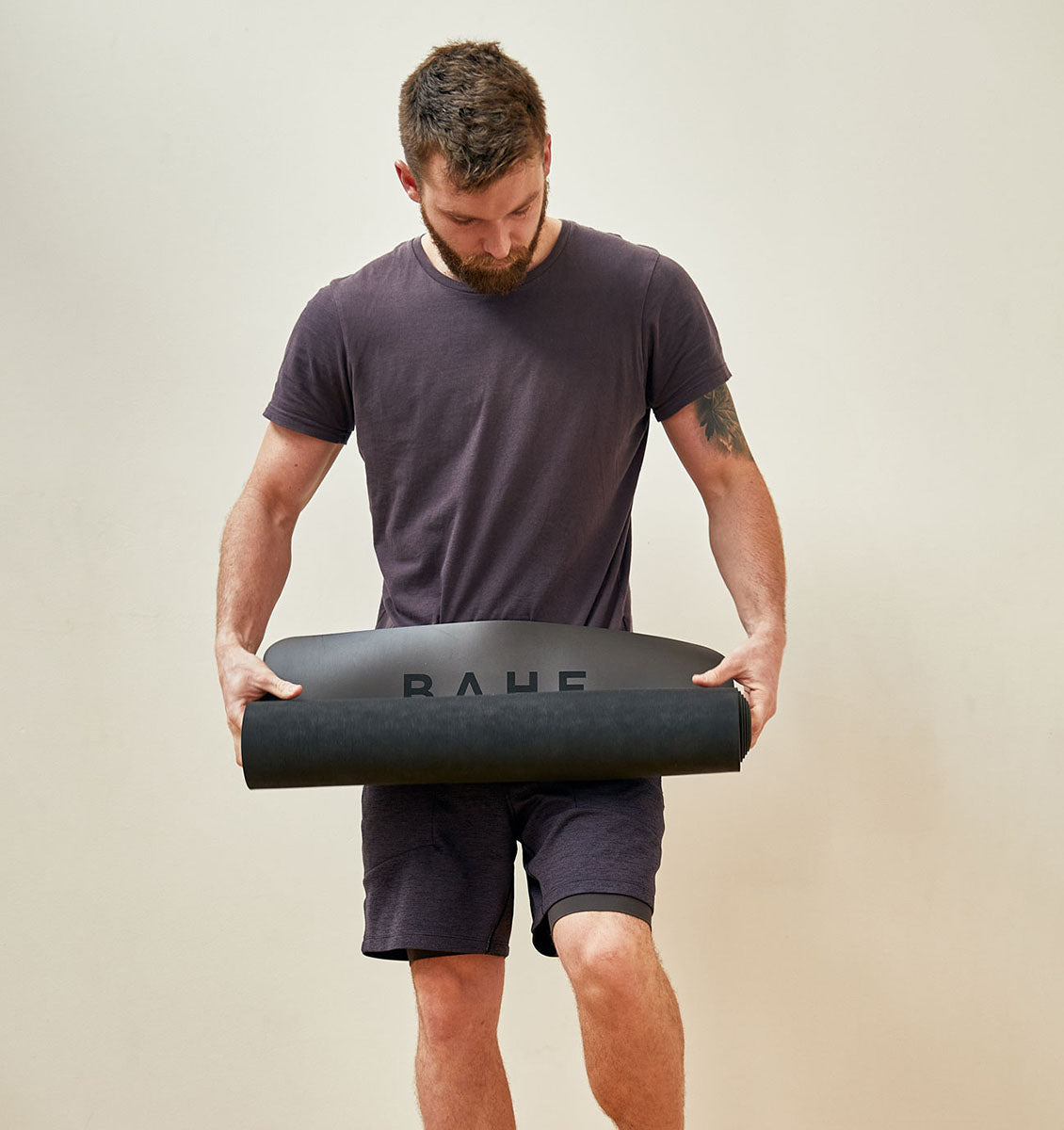 BAHE Power Hold Yoga Mat - 4mm - Anthracite - Lifestyle - 6